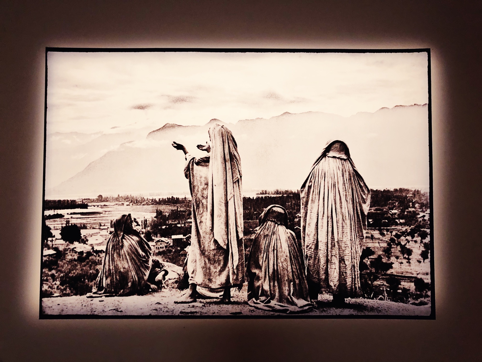 爱上了贝尔纳·弗孔的观念摄影,超喜欢 - 即刻app