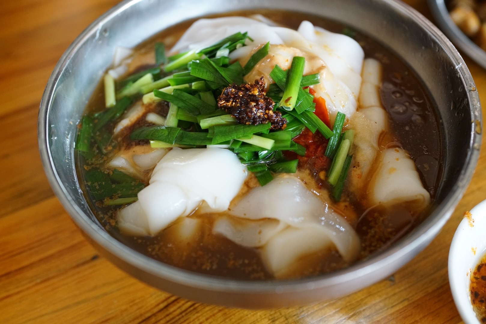 这几天已经在云南吃到的米线/卷粉种类: 小锅米线 卤米线 大 - 即刻